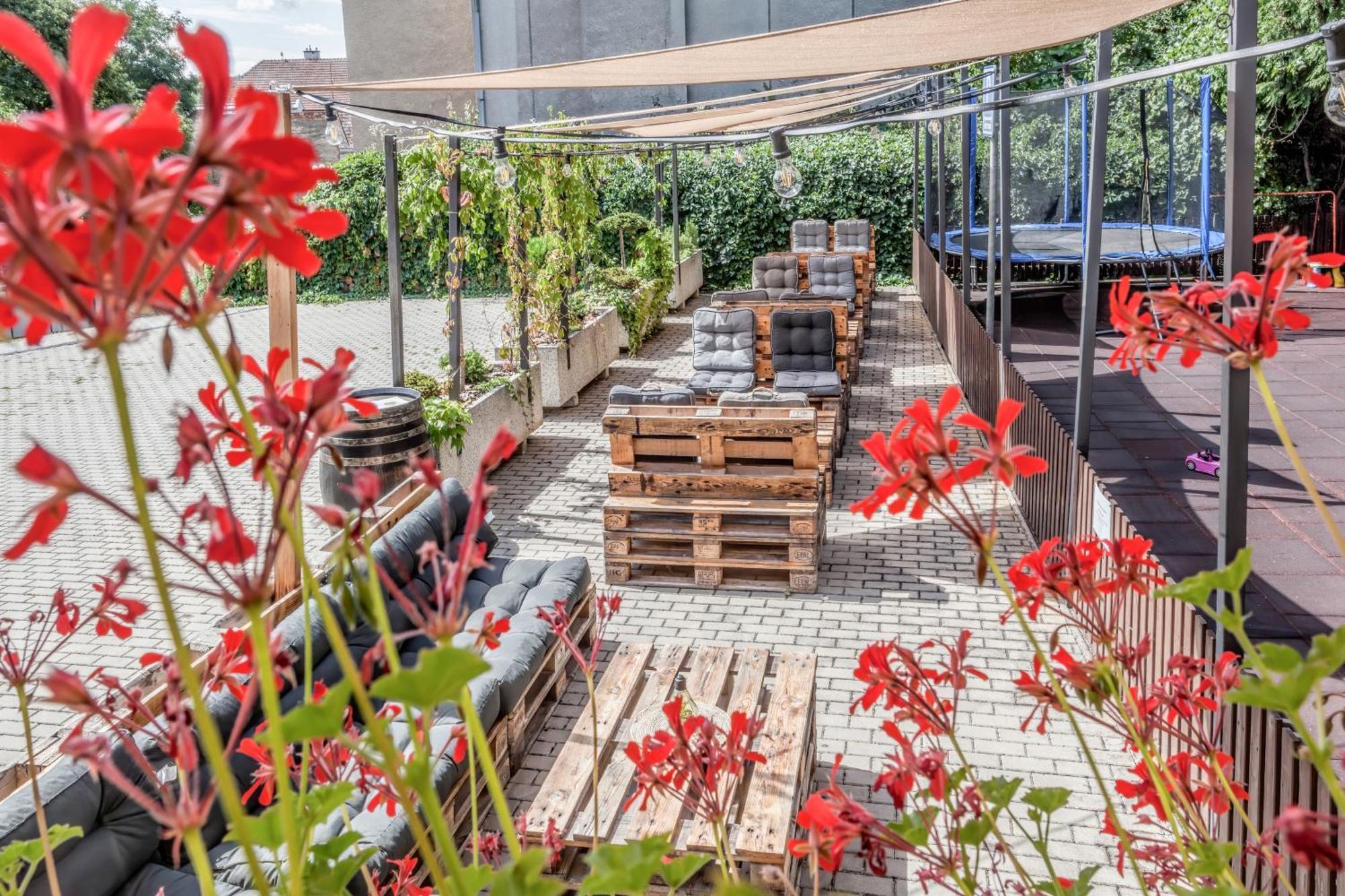 בזנץ Hotel Lidovy Dum מראה חיצוני תמונה