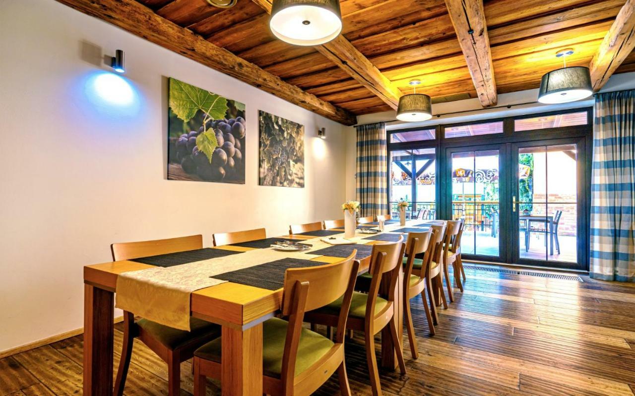 בזנץ Hotel Lidovy Dum מראה חיצוני תמונה
