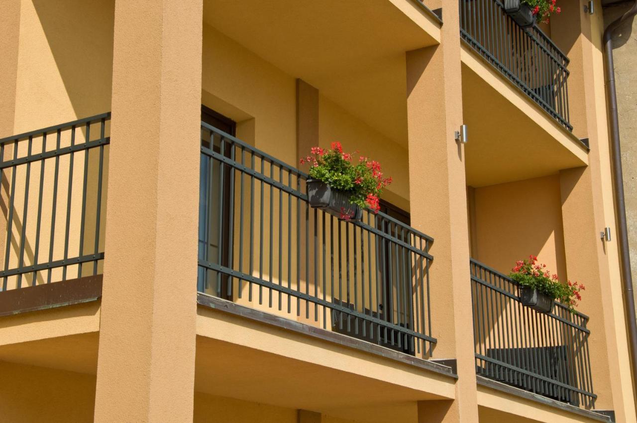 בזנץ Hotel Lidovy Dum מראה חיצוני תמונה